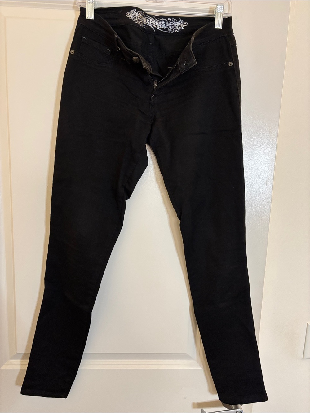 Express Women’s Black Skinny Jeans - Classic Stretch Fit